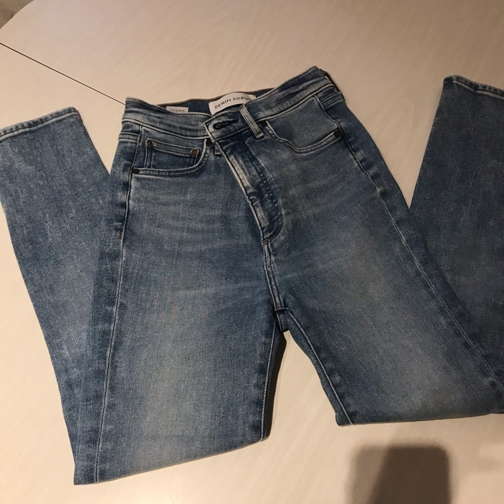 Denim Forum Blue Straight Leg Jeans Versatile Everyday Wear
